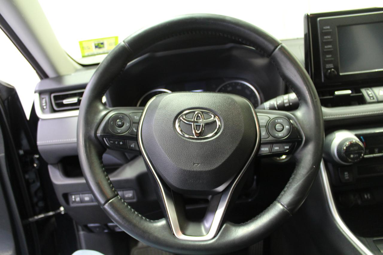 Toyota RAV4 XLE Premium AWD (Natl) 2019