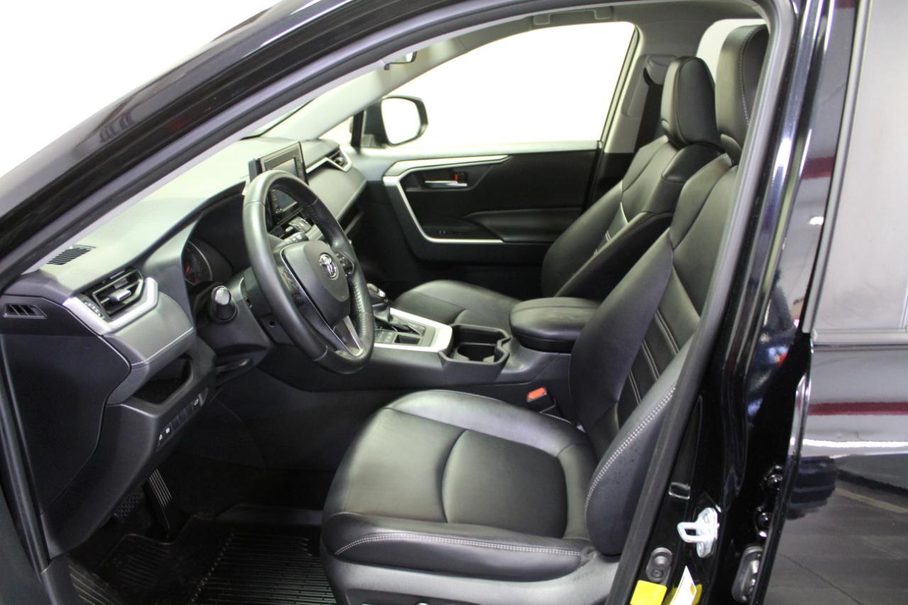 Toyota RAV4 XLE Premium AWD (Natl) 2019
