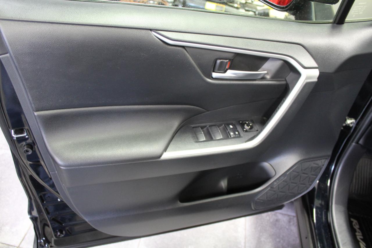 Toyota RAV4 XLE Premium AWD (Natl) 2019