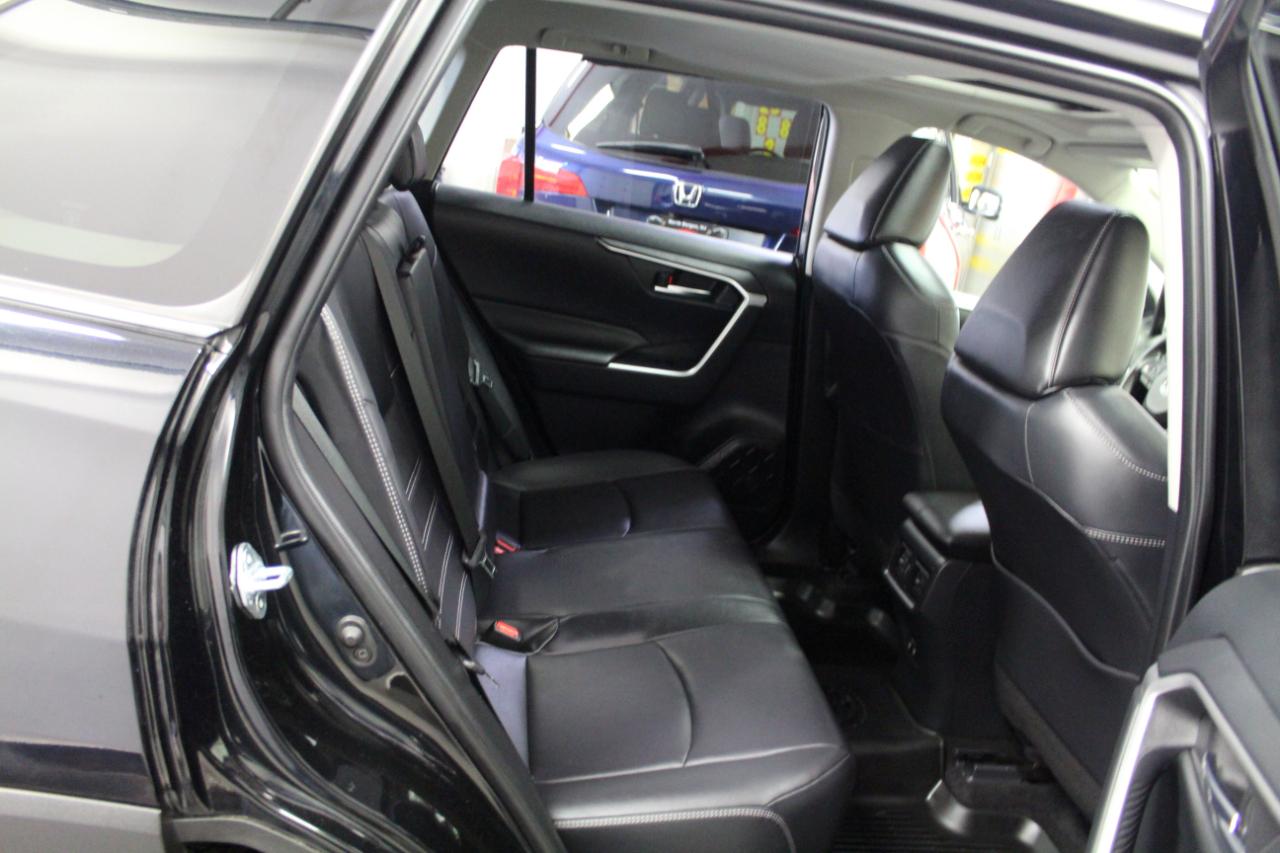 Toyota RAV4 XLE Premium AWD (Natl) 2019