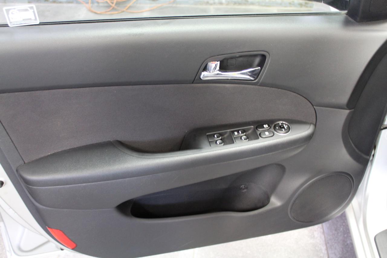 Hyundai Elantra Touring 4dr Wgn Auto GLS 2012