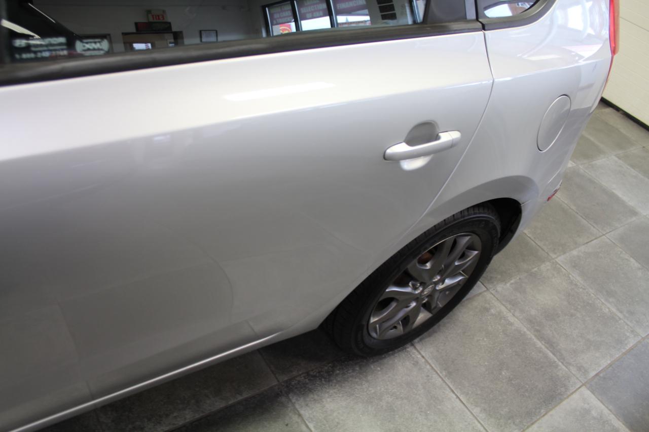 Hyundai Elantra Touring 4dr Wgn Auto GLS 2012