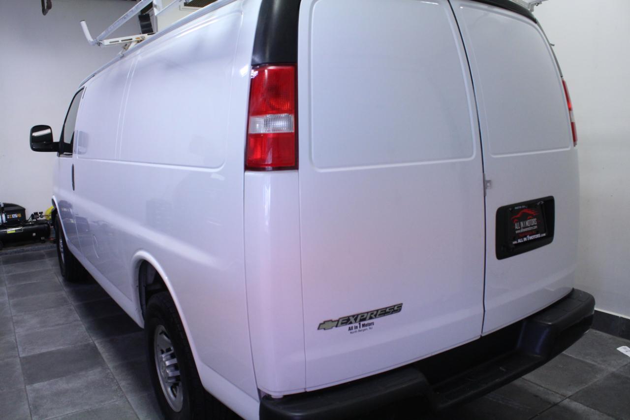 Chevrolet Express Cargo Van RWD 2500 135" 2017