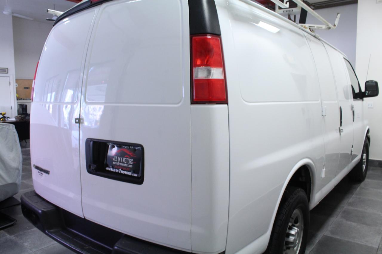 Chevrolet Express Cargo Van RWD 2500 135" 2017