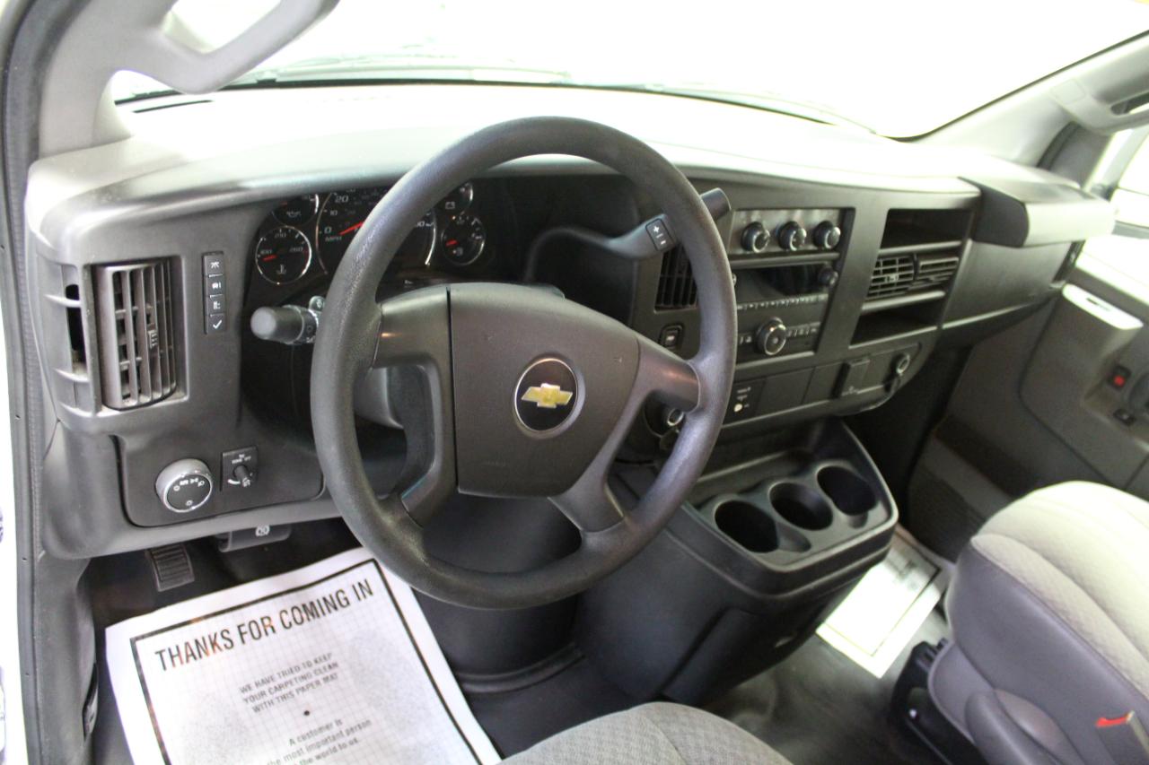 Chevrolet Express Cargo Van RWD 2500 135" 2017
