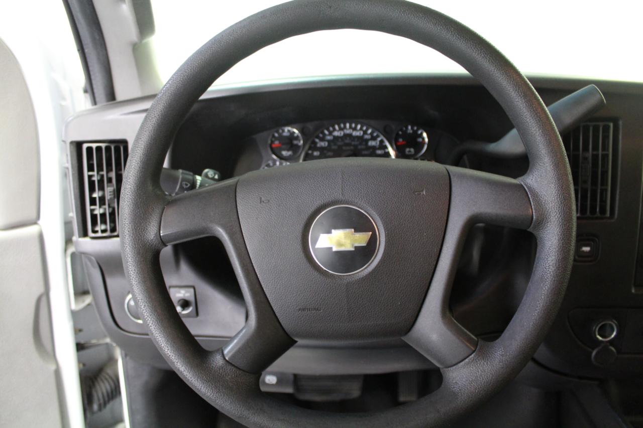 Chevrolet Express Cargo Van RWD 2500 135" 2017