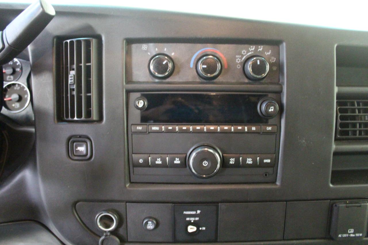 Chevrolet Express Cargo Van RWD 2500 135" 2017