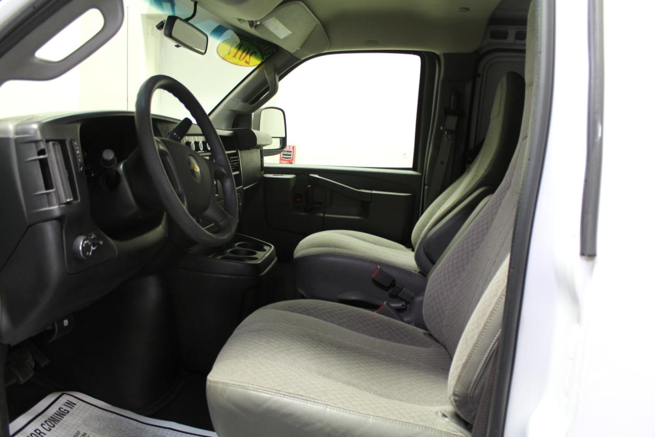 Chevrolet Express Cargo Van RWD 2500 135" 2017