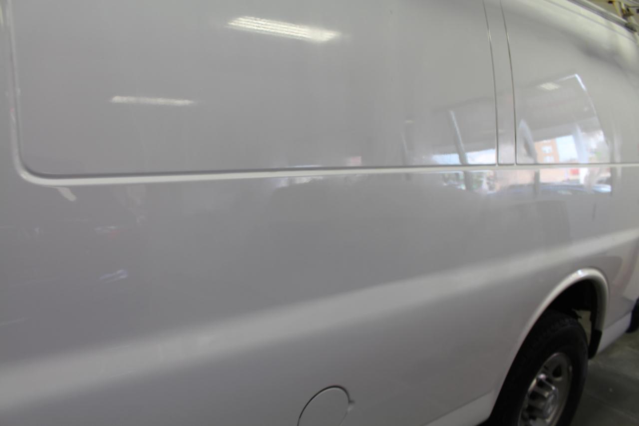 Chevrolet Express Cargo Van RWD 2500 135" 2017