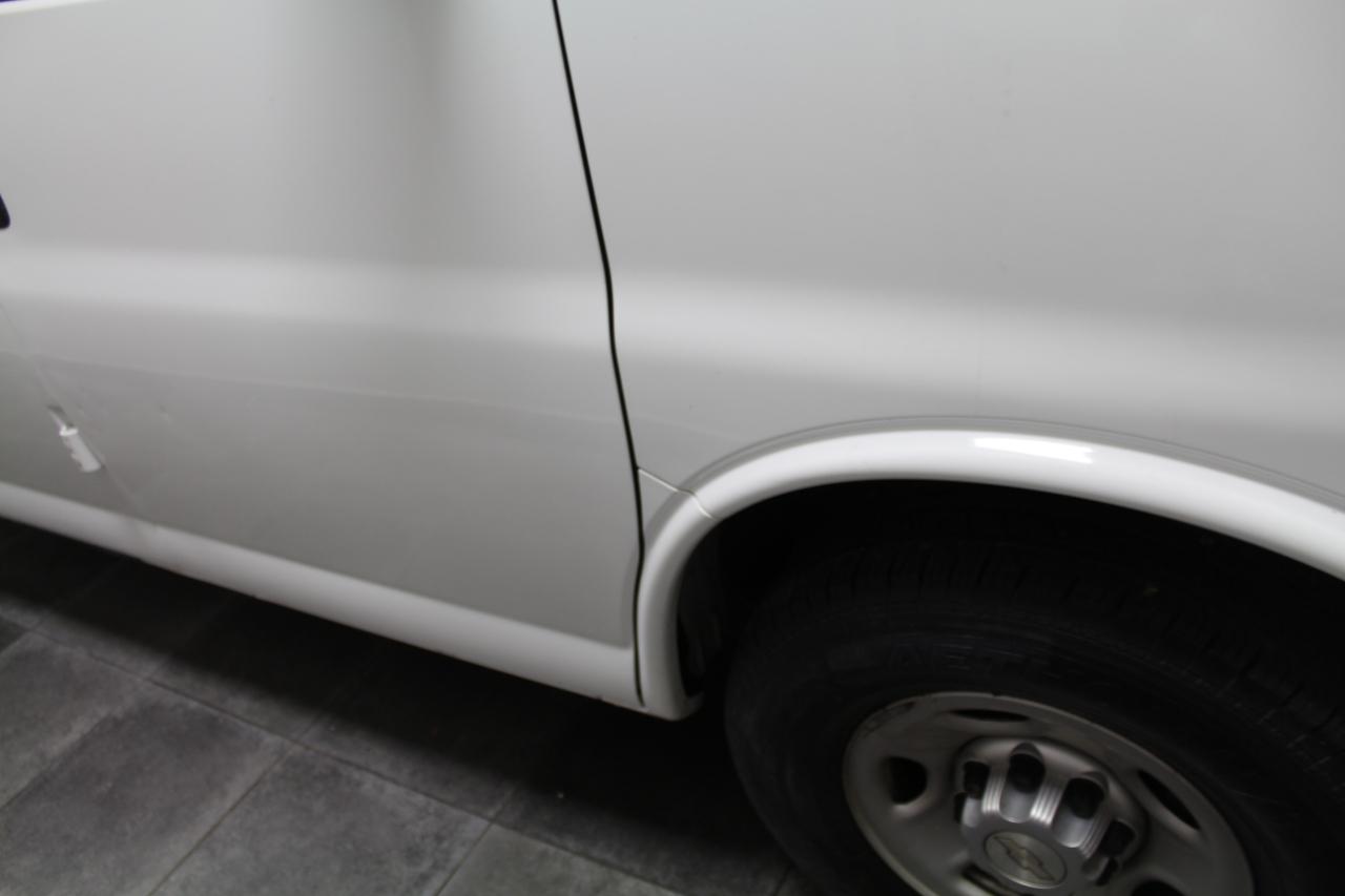 Chevrolet Express Cargo Van RWD 2500 135" 2017