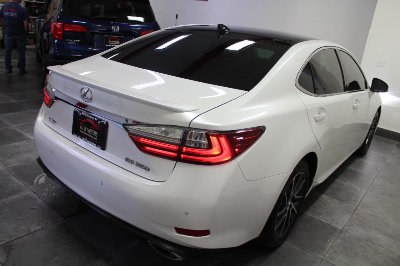 Lexus ES 350 4dr Sdn 2016