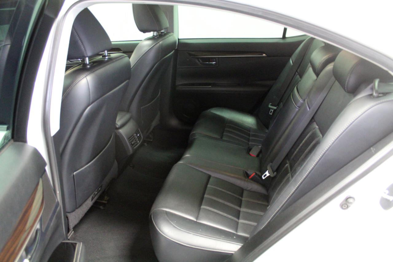 Lexus ES 350 4dr Sdn 2016