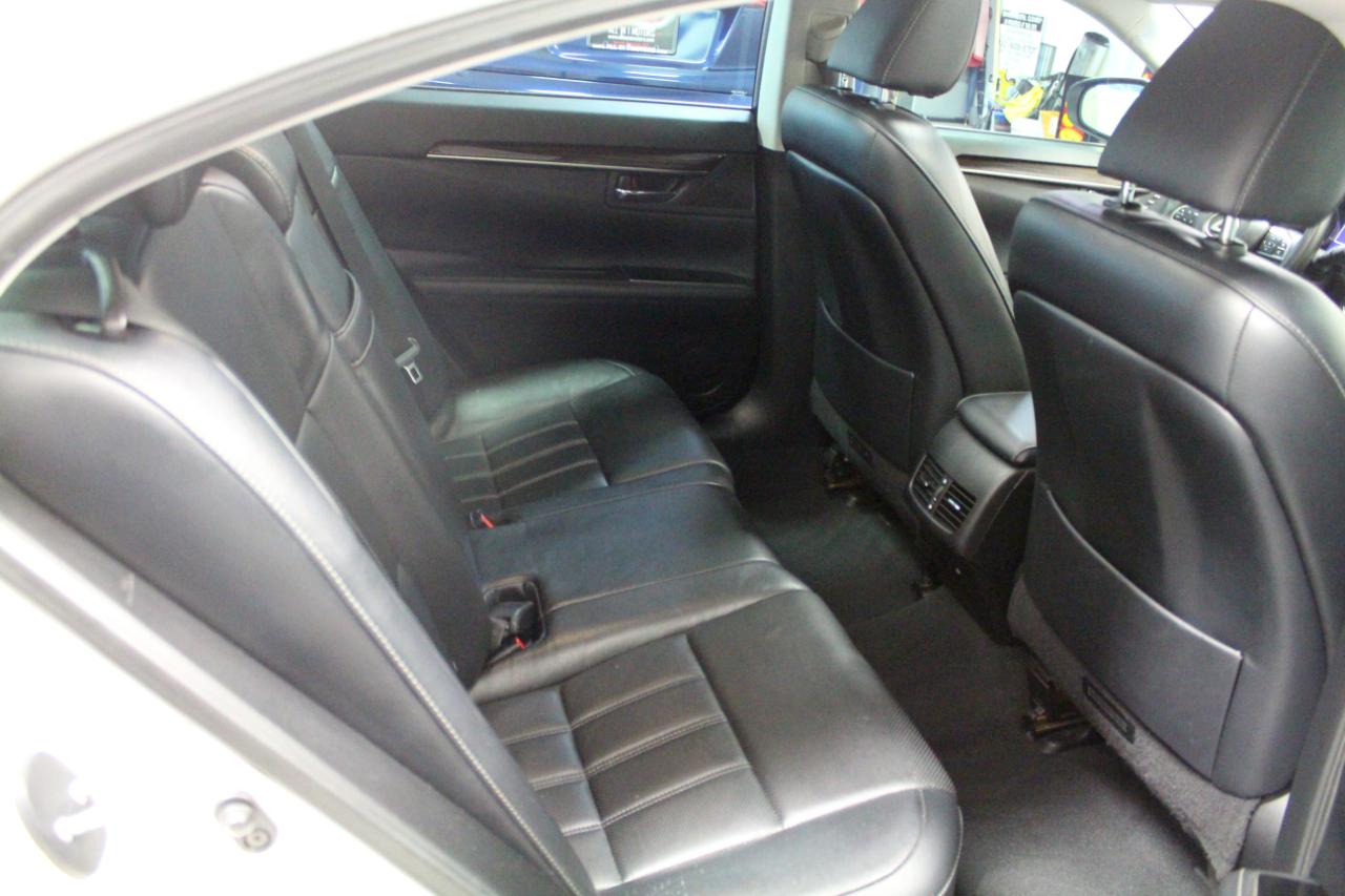 Lexus ES 350 4dr Sdn 2016