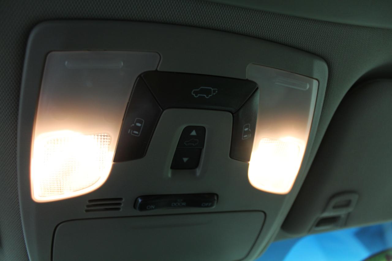 Toyota Sienna XLE AWD 7-Passenger (Natl) 2017