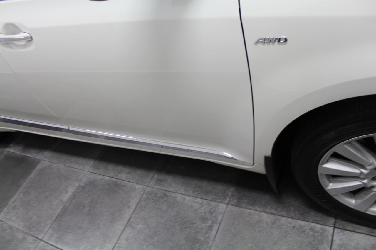 Toyota Sienna XLE AWD 7-Passenger (Natl) 2017