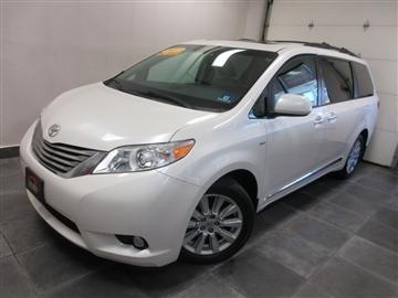 2017 Toyota Sienna XLE AWD 7-Passenger (Natl)