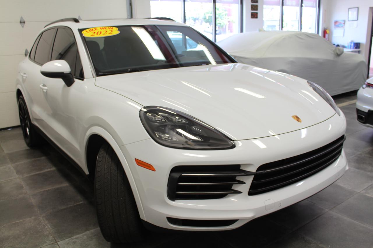 Porsche Cayenne Platinum 4D SUV 2022