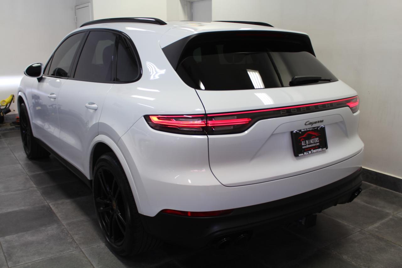 Porsche Cayenne Platinum 4D SUV 2022