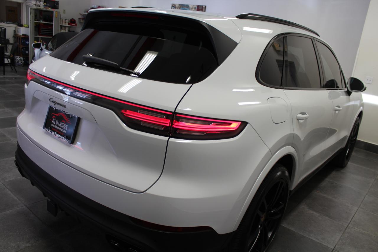 Porsche Cayenne Platinum 4D SUV 2022