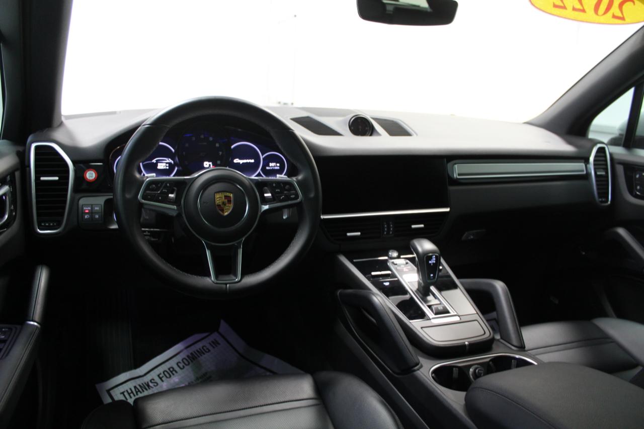 Porsche Cayenne Platinum 4D SUV 2022