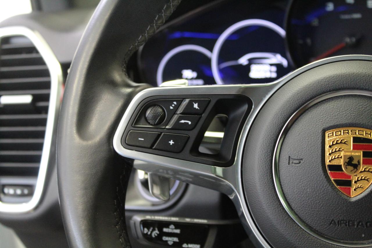Porsche Cayenne Platinum 4D SUV 2022