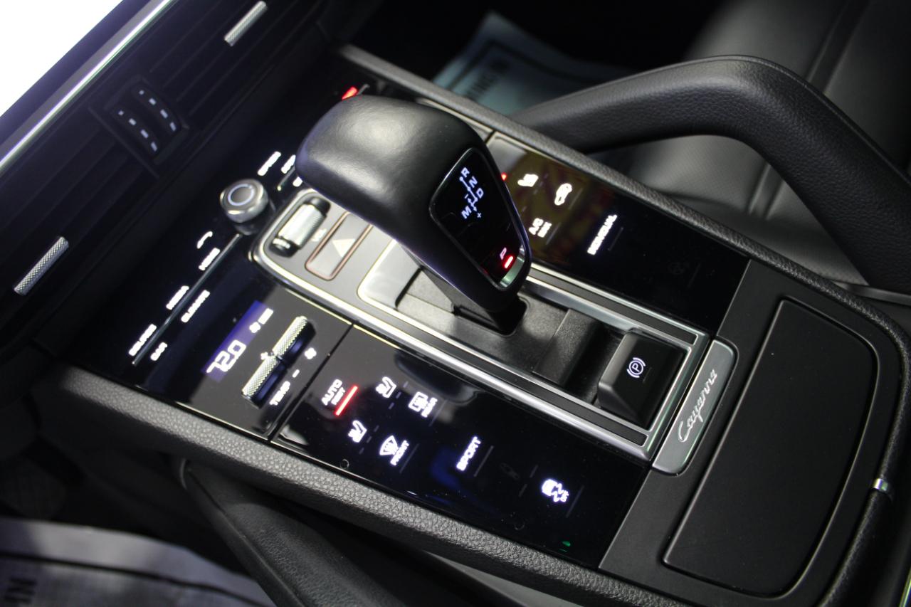 Porsche Cayenne Platinum 4D SUV 2022