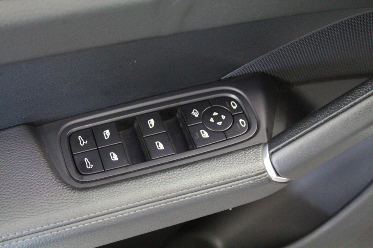 Porsche Cayenne Platinum 4D SUV 2022