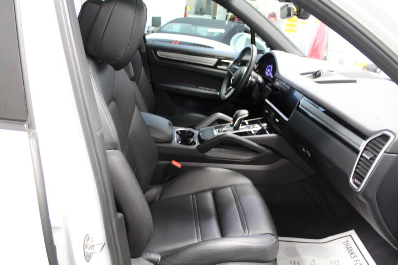 Porsche Cayenne Platinum 4D SUV 2022