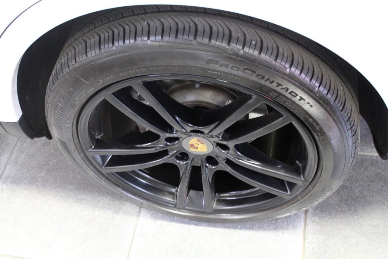 Porsche Cayenne Platinum 4D SUV 2022