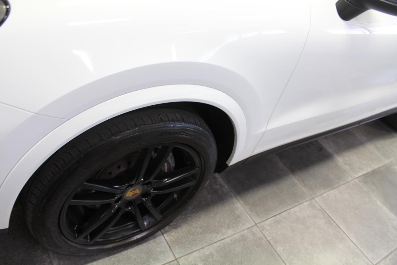 Porsche Cayenne Platinum 4D SUV 2022