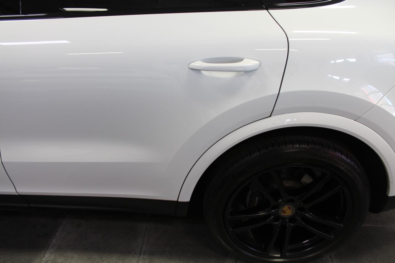 Porsche Cayenne Platinum 4D SUV 2022