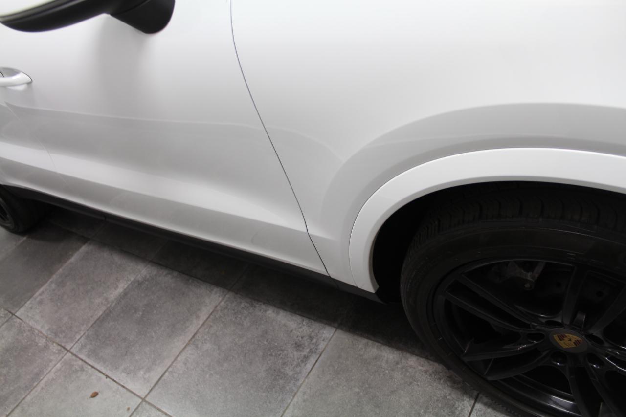 Porsche Cayenne Platinum 4D SUV 2022