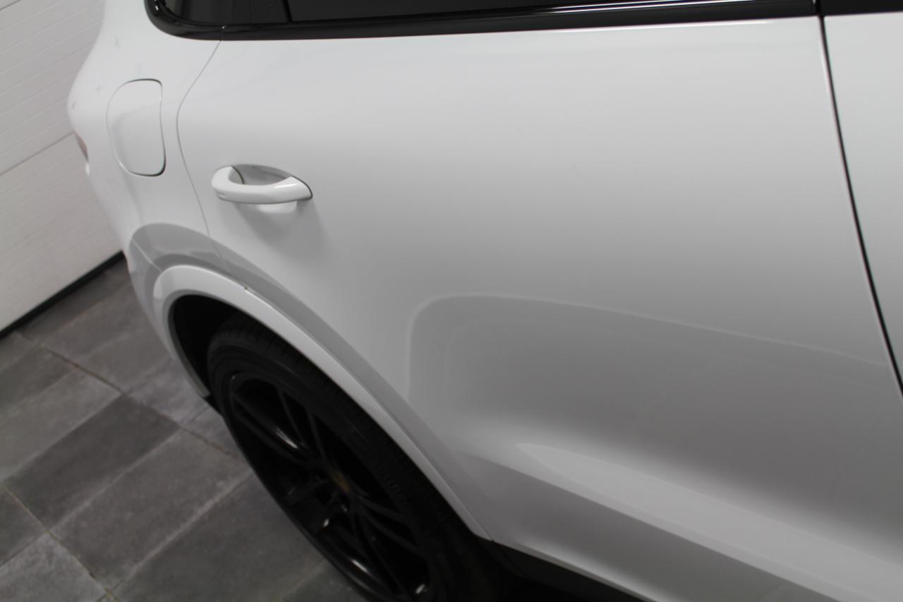 Porsche Cayenne Platinum 4D SUV 2022