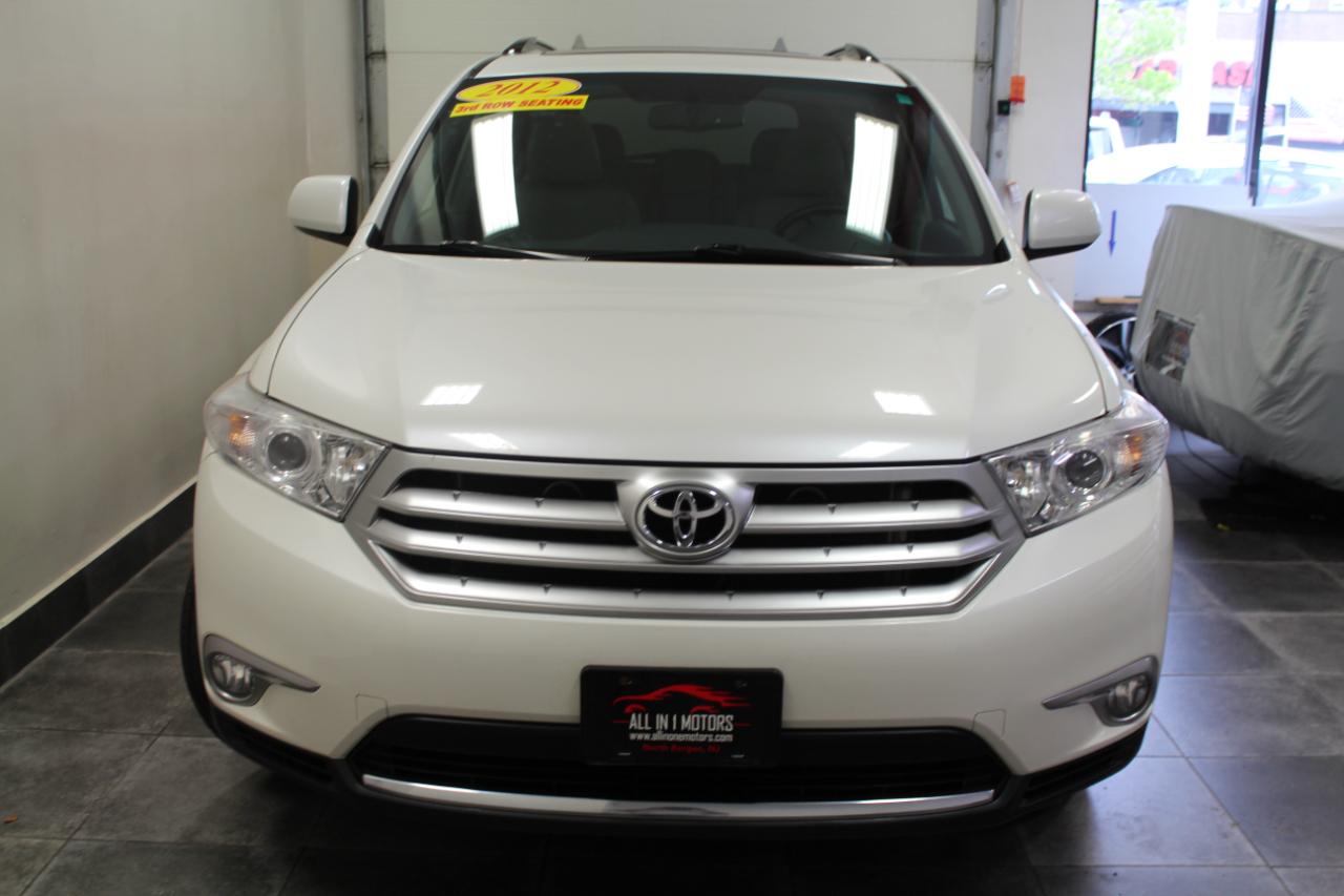 Toyota Highlander 4WD 4dr V6 (Natl) 2012