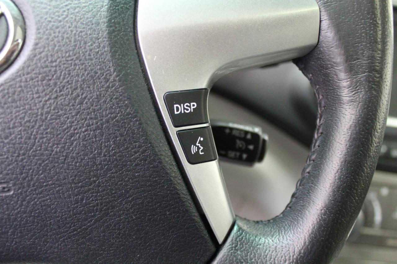 Toyota Highlander 4WD 4dr V6 (Natl) 2012