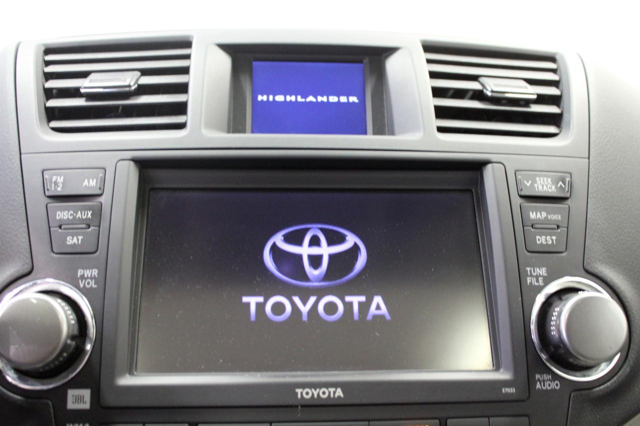 Toyota Highlander 4WD 4dr V6 (Natl) 2012