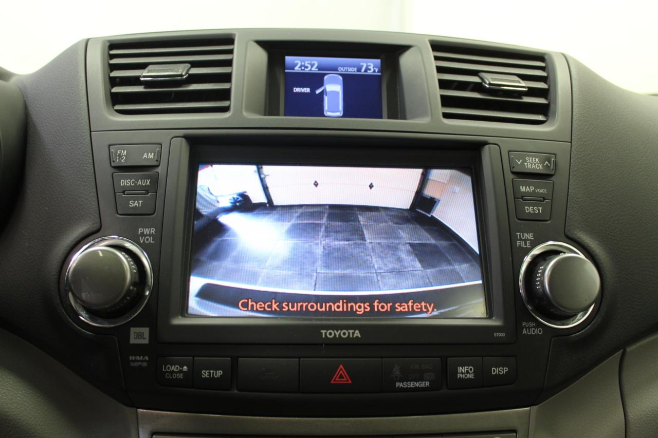 Toyota Highlander 4WD 4dr V6 (Natl) 2012