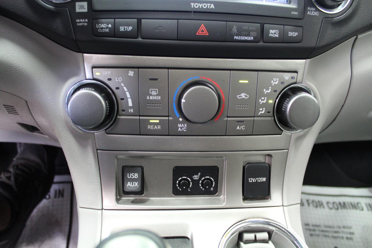 Toyota Highlander 4WD 4dr V6 (Natl) 2012