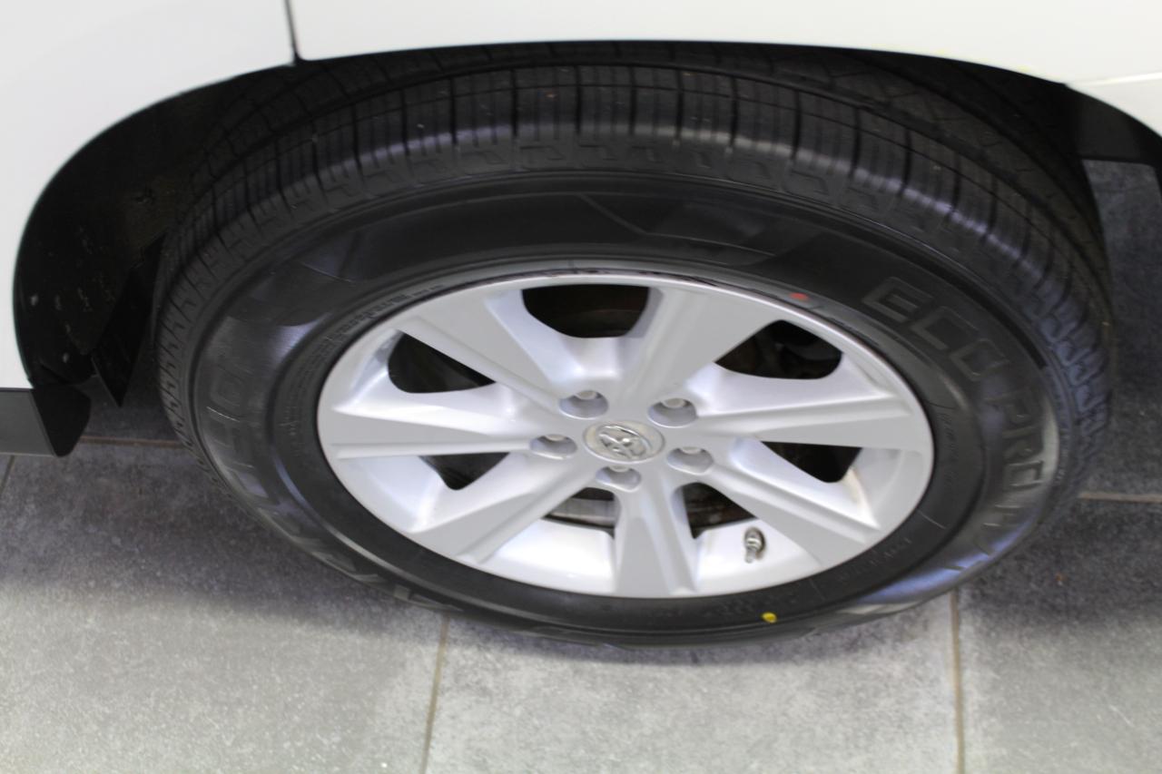 Toyota Highlander 4WD 4dr V6 (Natl) 2012