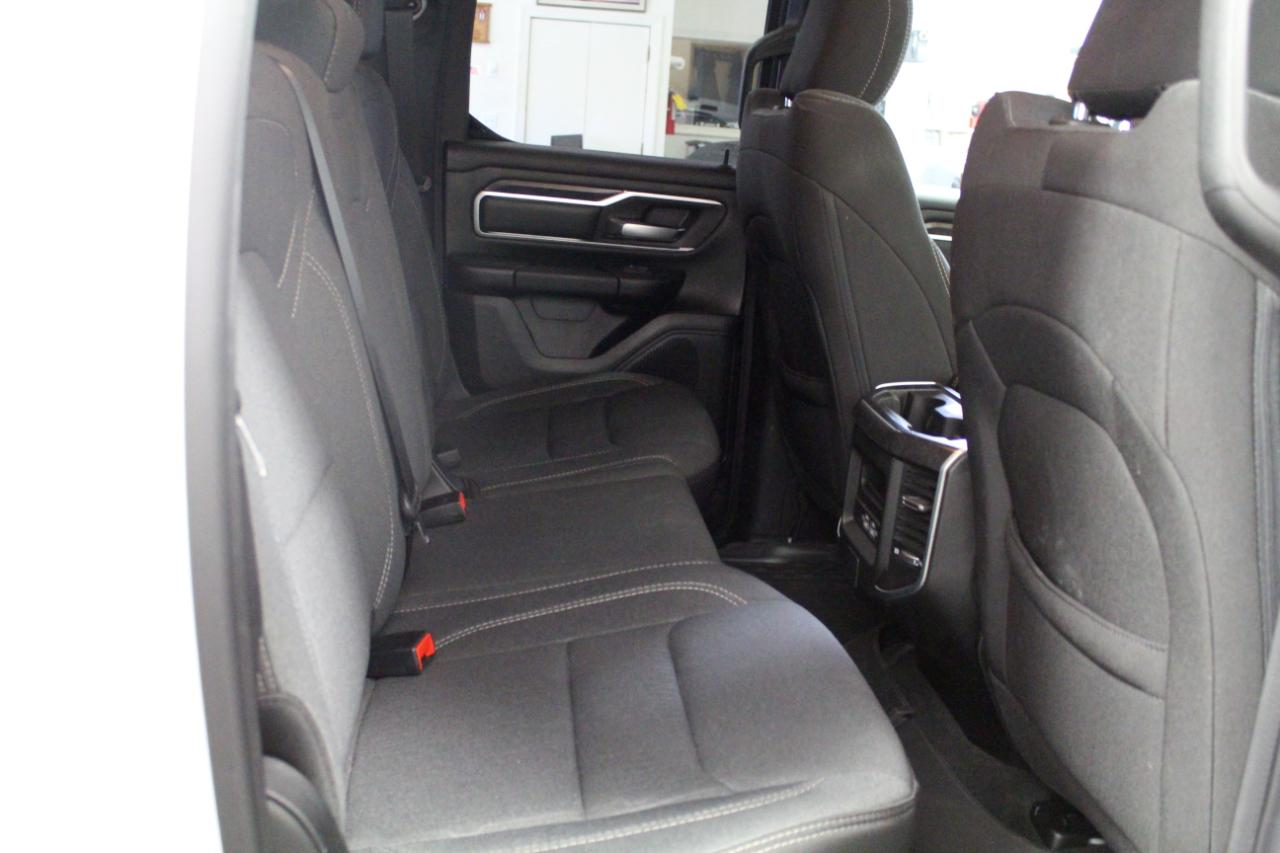 RAM 1500 Big Horn 4x4 Quad Cab 6'4" Box 2023