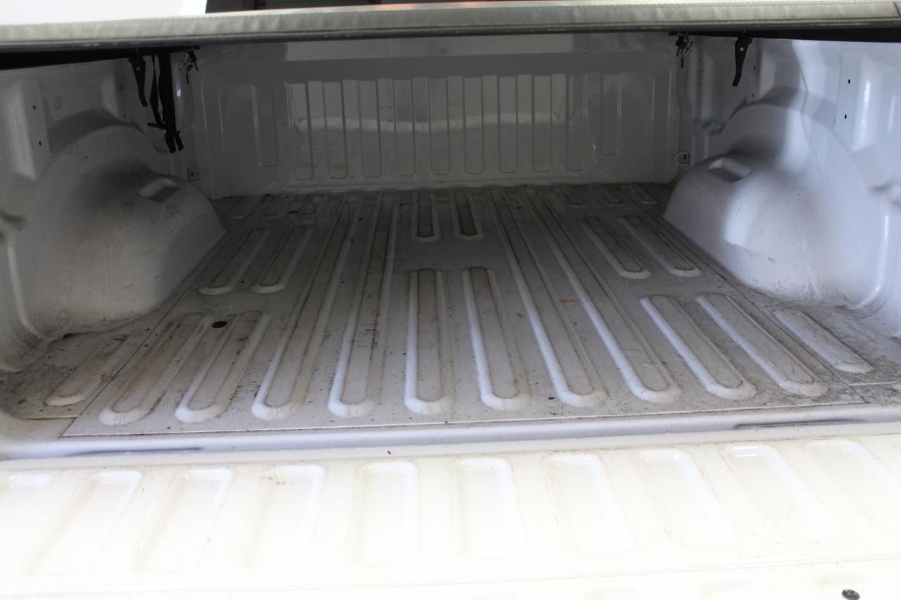 RAM 1500 Big Horn 4x4 Quad Cab 6'4" Box 2023