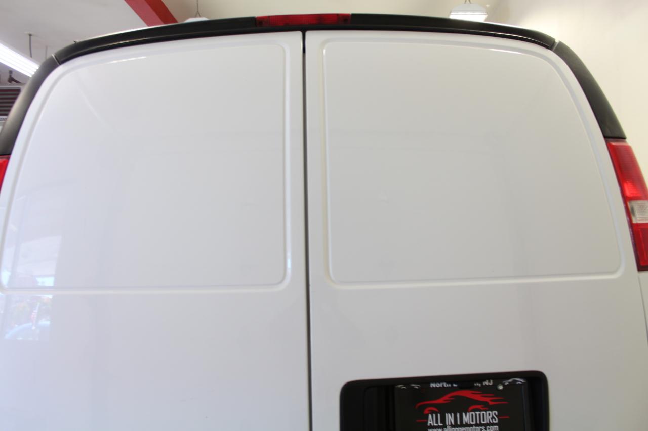 Chevrolet Express Cargo Van RWD 2500 135" 2020