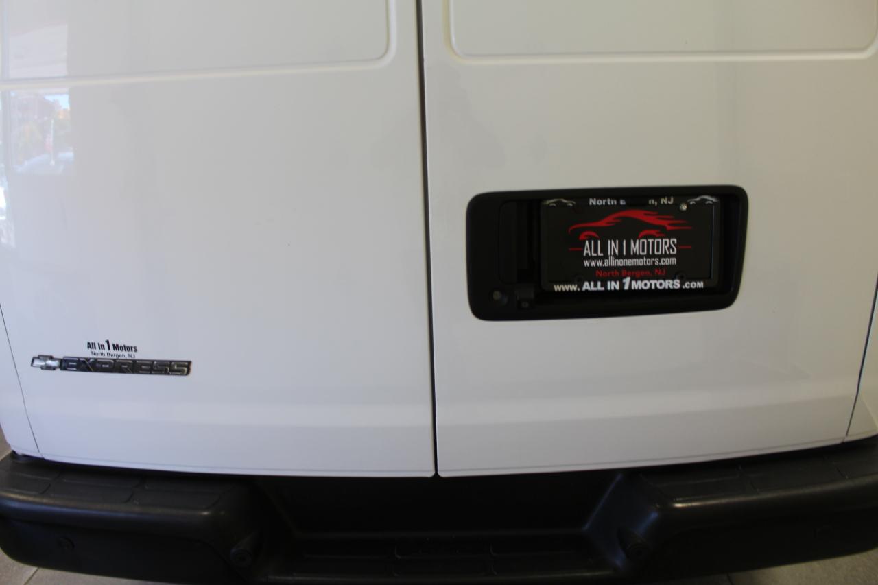 Chevrolet Express Cargo Van RWD 2500 135" 2020