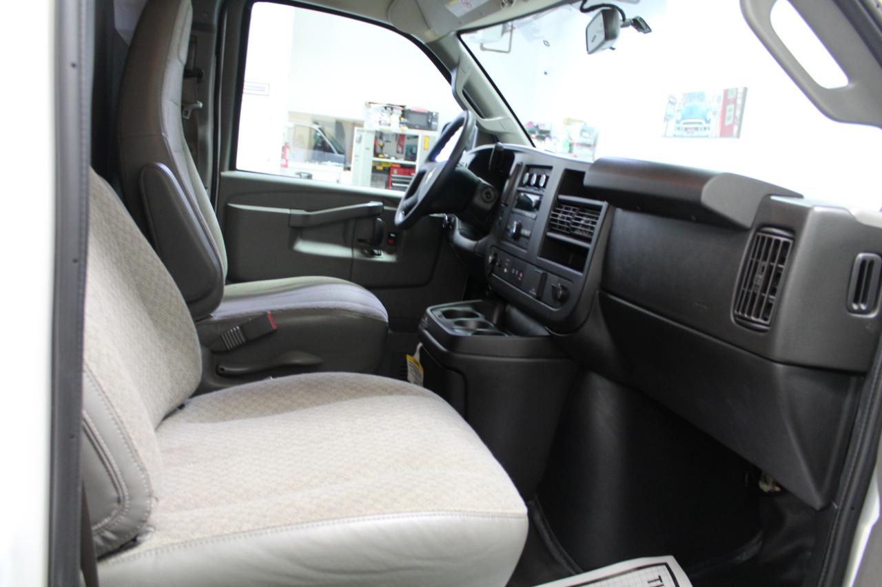 Chevrolet Express Cargo Van RWD 2500 135" 2020