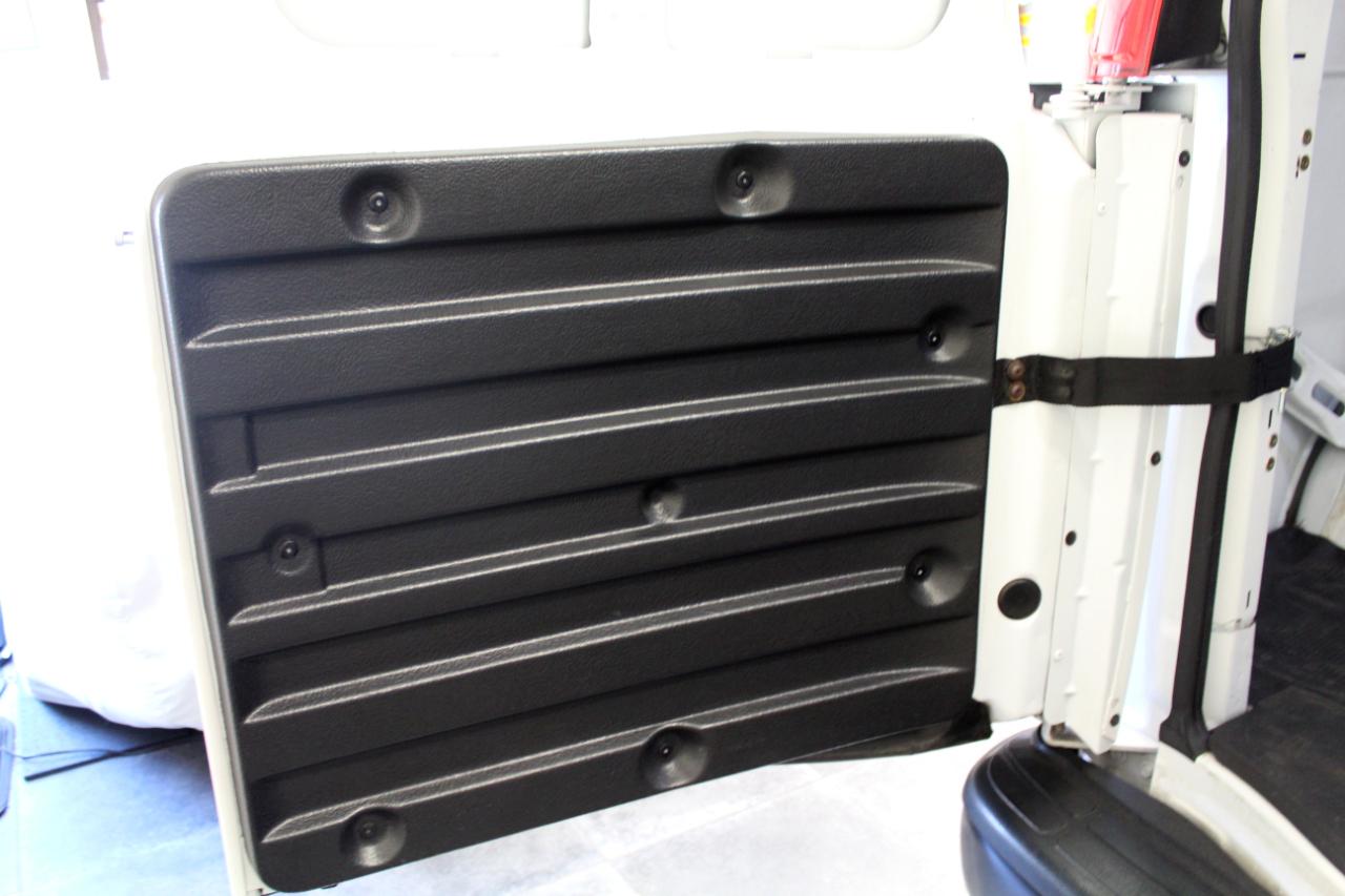 Chevrolet Express Cargo Van RWD 2500 135" 2020