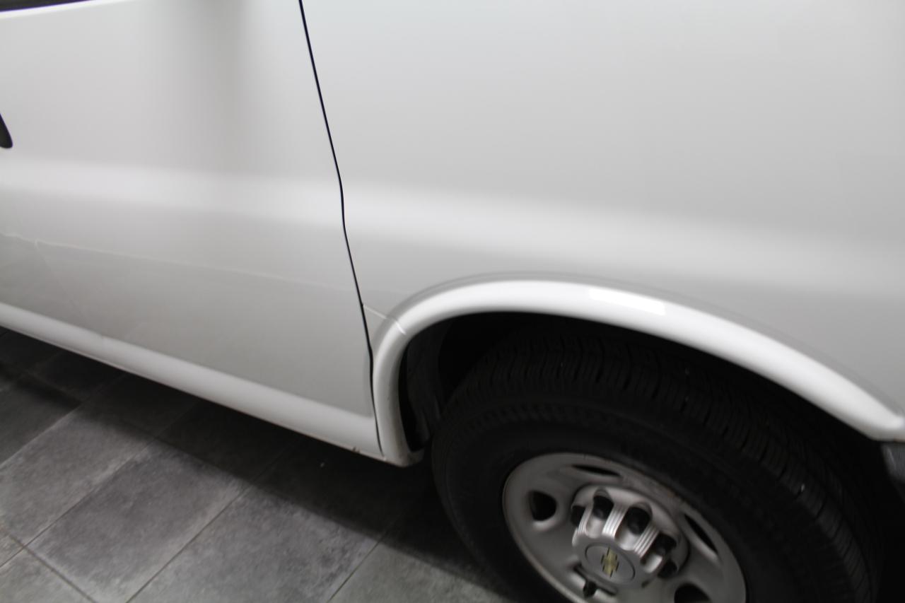 Chevrolet Express Cargo Van RWD 2500 135" 2020