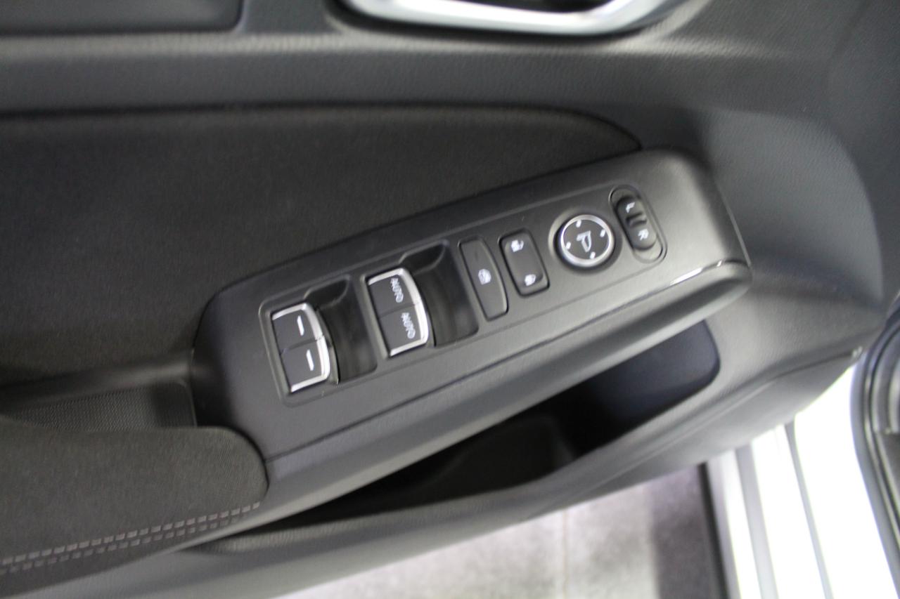 Honda Civic Hatchback LX CVT 2024