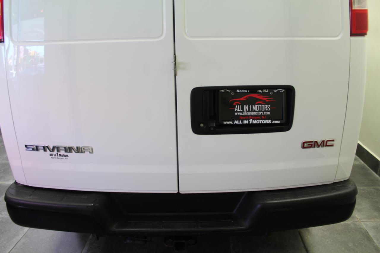 GMC Savana Cargo Van RWD 2500 135" 2021