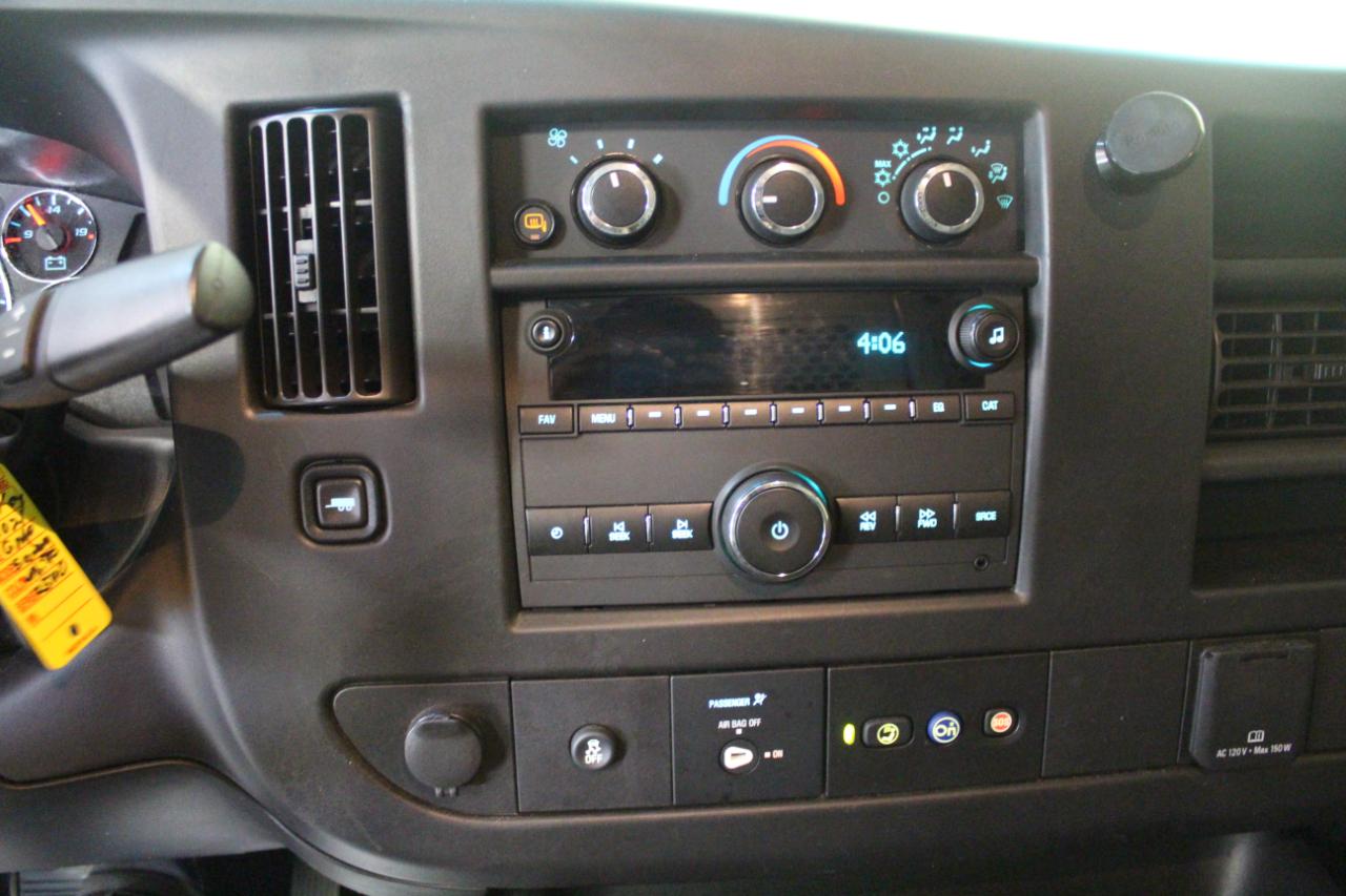 GMC Savana Cargo Van RWD 2500 135" 2021