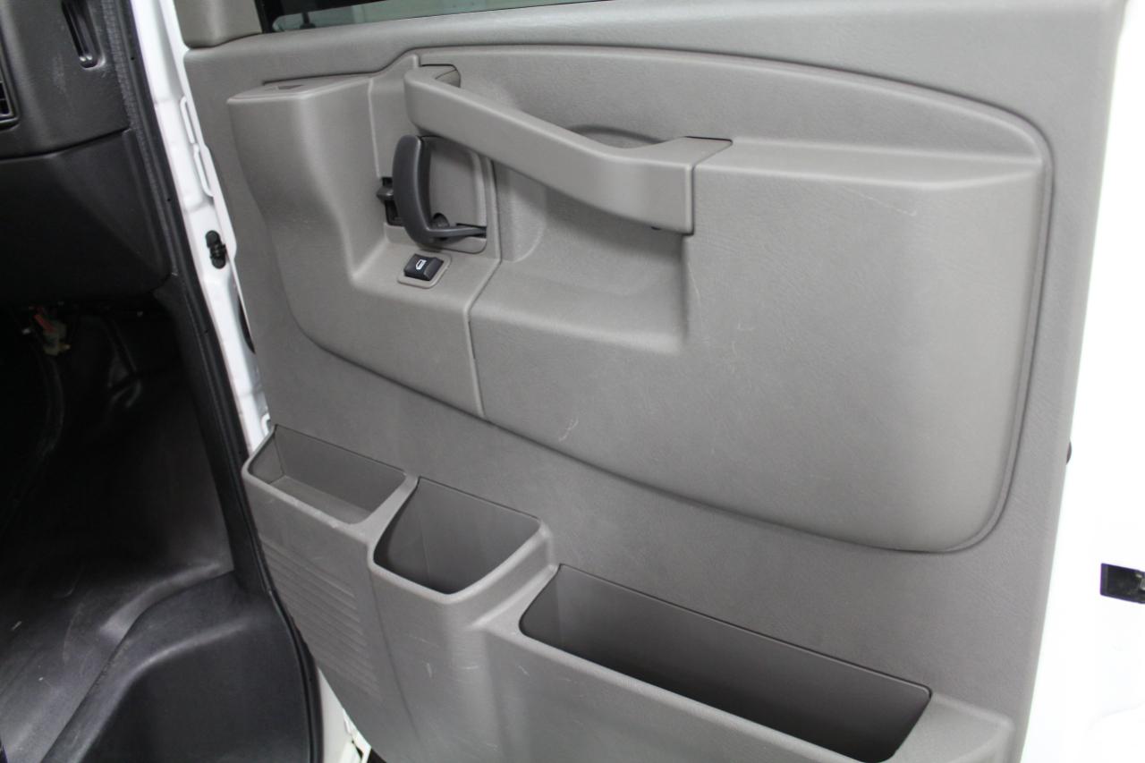 GMC Savana Cargo Van RWD 2500 135" 2021
